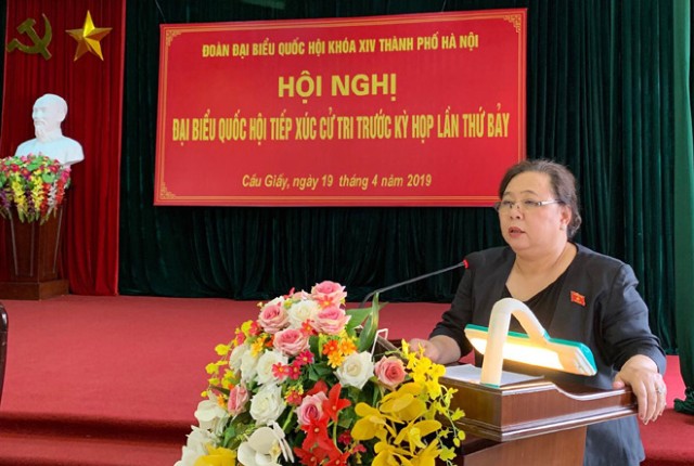 Đại biểu Quốc hội Nguyễn Thị Bích Ngọc tiếp xúc cử tri quận Cầu Giấy